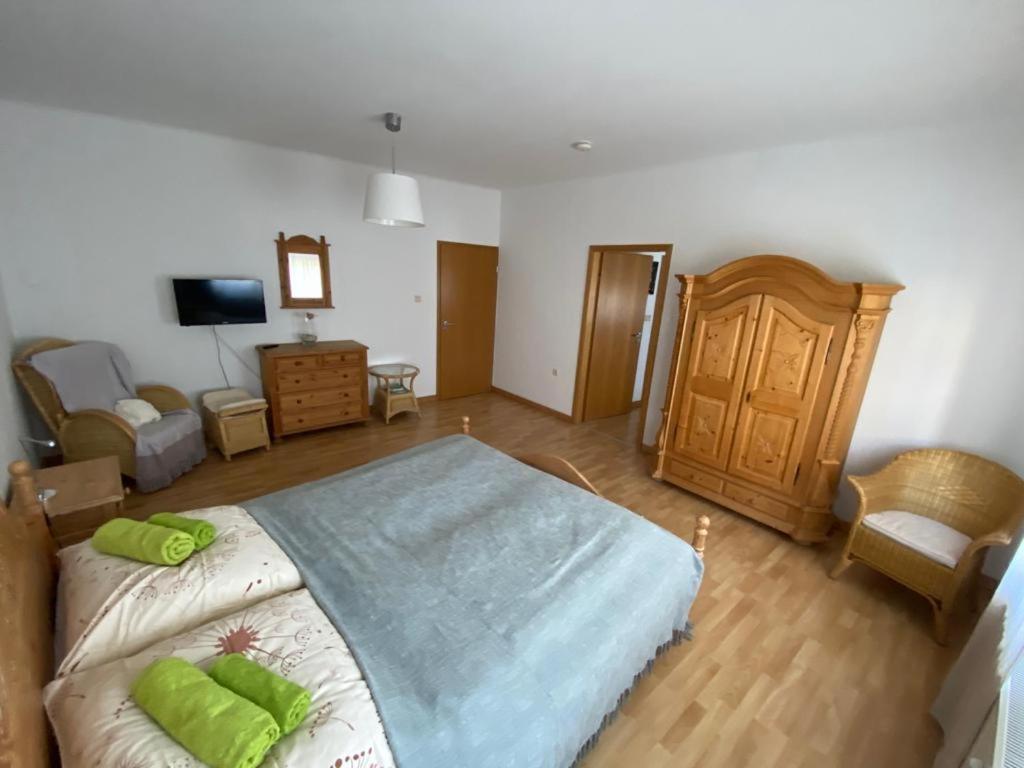 Ferienwohnung Am Theo Carlen Platz Ormesheim Exterior photo